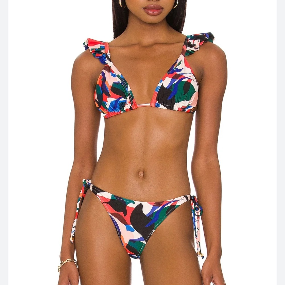 NWOT PatBo Protea Ruffle String Bikini Top and String Bikini size medium